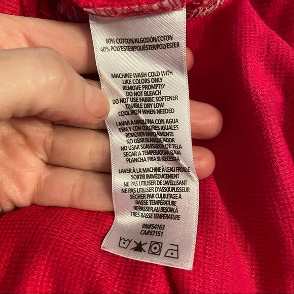 Calvin Klein  women’s fuchsia long-sleeved performance shirt in size small - Picture 7 of 7